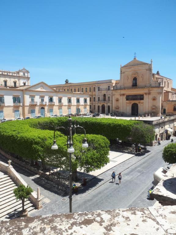 La Casa Re Basuli Villa Noto Exterior foto